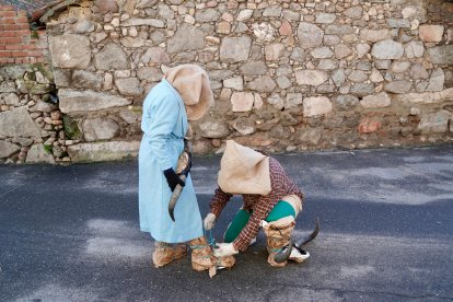 Celebraciónn de la masacarada Las Toras en El Fresno (Ávila).- ICAL