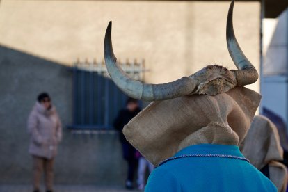 Celebraciónn de la masacarada Las Toras en El Fresno (Ávila).- ICAL