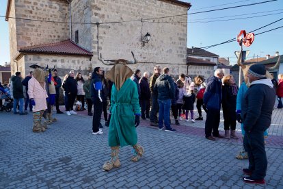 Celebraciónn de la masacarada Las Toras en El Fresno (Ávila).- ICAL