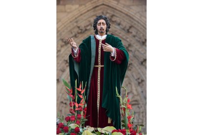 Acto de El Encuentro en el transcurso de la Procesión de El Encuentro, organizada por la Real Hermandad Jesús Divino Obrero. -ICAL