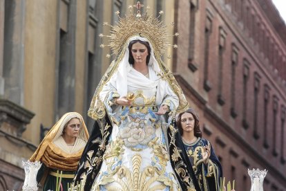 Acto de El Encuentro en el transcurso de la Procesión de El Encuentro, organizada por la Real Hermandad Jesús Divino Obrero. -ICAL
