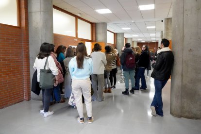 Celebración en la Facultad de Derecho de la Universidad de León de las pruebas selectivas 2023 para el acceso en el a?o 2024, a plazas de formación sanitaria especializada para las titulaciones universitarias de grado/licenciatura/diplomatura de Medicina, Farmacia, Enfermería y ámbito de la Psicología, la Química, la Biología y la Física. -ICAL.