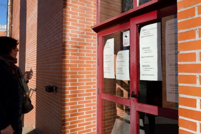Celebración en la Facultad de Derecho de la Universidad de León de las pruebas selectivas 2023 para el acceso en el a?o 2024, a plazas de formación sanitaria especializada para las titulaciones universitarias de grado/licenciatura/diplomatura de Medicina, Farmacia, Enfermería y ámbito de la Psicología, la Química, la Biología y la Física. -ICAL.