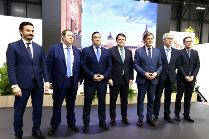 El alcalde de Salamanca, Carlos García Carbayo, presenta la oferta turística de la ciudad. Juan Lázaro/ Ical