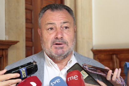 Imágenes del pleno extraordinario de final de mandato de la Diputación de León. ICAL