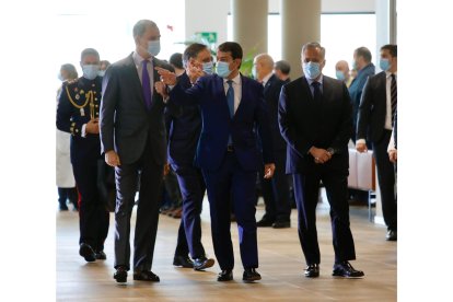 El rey don Felipe preside el acto de inauguración del nuevo edificio del Hospital Universitario de Salamanca, en un acto al que asiste el presidente de la Junta, Alfonso Fernández Mañueco.-ICAL.
