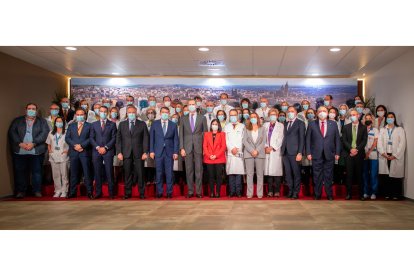 El rey don Felipe preside el acto de inauguración del nuevo edificio del Hospital Universitario de Salamanca, en un acto al que asiste el presidente de la Junta, Alfonso Fernández Mañueco.-ICAL.