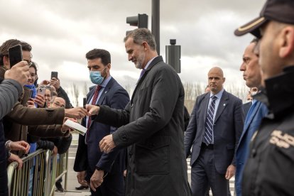 El rey don Felipe preside el acto de inauguración del nuevo edificio del Hospital Universitario de Salamanca, en un acto al que asiste el presidente de la Junta, Alfonso Fernández Mañueco.-ICAL.