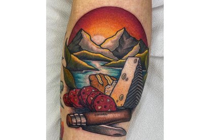 Tatuajes con temática leonesa realizados en 'All Street Barber & Tattoo Studio'.- ICAL