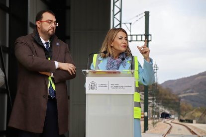 La ministra de Transportes visita la Variante de Pajares.- ICAL