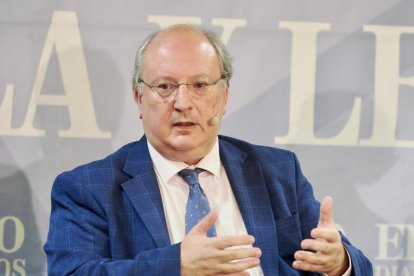 Enrique Cabero, presidente del Consejo Económico y Social. Club de Prensa El Mundo – Diario de Castilla y León ‘El sector financiero en Castilla y León. Un aliado imprescindible de nuestro crecimiento’. -PHOTOGENIC