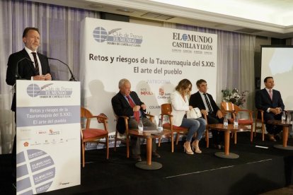 Club de Prensa de El Muno de Castilla y León sobre la Tauromaquia.-PHOTOGENIC