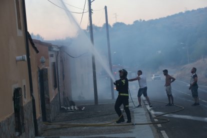 Vecinos de Marquiz de Alba durante el ingreso de Losacio de Alba.- ICAL