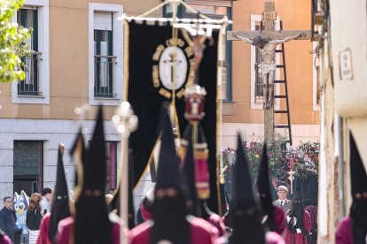 Procesión y Acto del Desenclavo de la Cofradía del Santo Cristo del Desenclavo de León.- ICAL