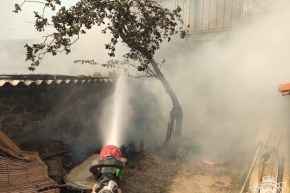 Operativo de los Bomberos del Ayuntamiento de Burgos en Santo Domingo de Silos.- ICAL