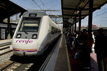 Tren de Proximidad entre Medina del Campo, Valladolid y Palencia. PHOTOGENIC
