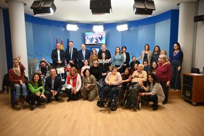 La consejera de Familia e Igualdad de Oportunidades, Isabel Blanco, presenta el spot de Aspace Castilla y León para visibilizar el día a día de las personas con parálisis cerebral y otras discapacidades con grandes necesidades de apoyo. -JCYL