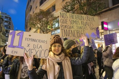 Miles de personas se manifiestan en Salamanca por el Día Internacional de la Mujer. - ICAL