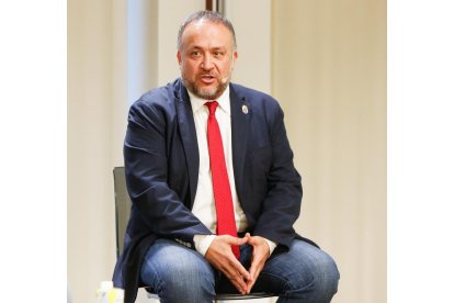 Gerardo Álvarez Courel, nuevo presidente de la Diputación de León en una imagen de archivo. J.M. LOSTAU