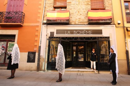 Procesión de Resurrección en Ponferrada. -ICAL