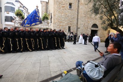 Procesión de Resurrección en Ponferrada. -ICAL