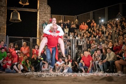 La vuelta del Paso del Fuego a San Pedro Manrique en Soria. -Gonzalo Monteseguro