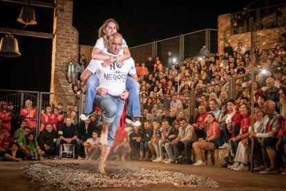 La vuelta del Paso del Fuego a San Pedro Manrique en Soria. -Gonzalo Monteseguro