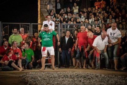 La vuelta del Paso del Fuego a San Pedro Manrique en Soria. -Gonzalo Monteseguro