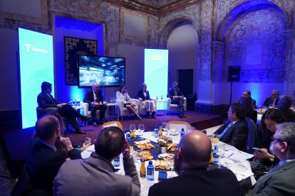 El consejero  de la Presidencia de la Junta de Castilla y León, Jesús Julio Carnero, en los 'Desayunos en Digital: Los retos ante el nuevo ciudadano digital'.- ICAL