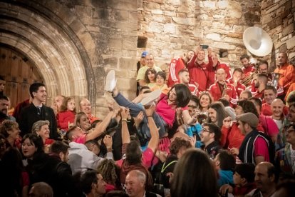 La vuelta del Paso del Fuego a San Pedro Manrique en Soria. -Gonzalo Monteseguro