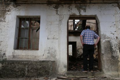 Casas y naves quemadas en Villardeciervos en la sierra de la culebra en 2022. ICAL