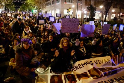Manifestación en Salamanca por el día para la Erradicación de la Violencia contra la Mujer. -ICAL.