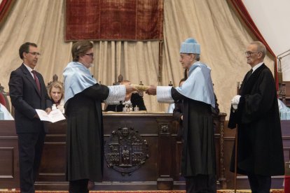 Honoris Causa de la Usal a Caetano Veloso.-ICAL