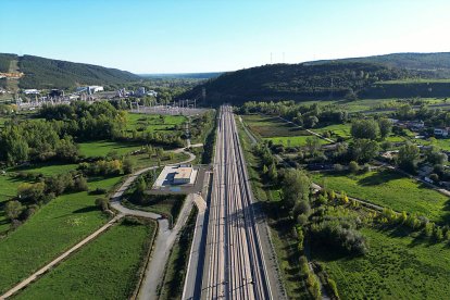 Tramo de vías de alta velocidad en la variante de Pajares. ADIF