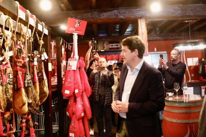 El presidente del PP de Castilla y León, Alfonso Fernández Mañueco, visita Guijuelo.- ICAL