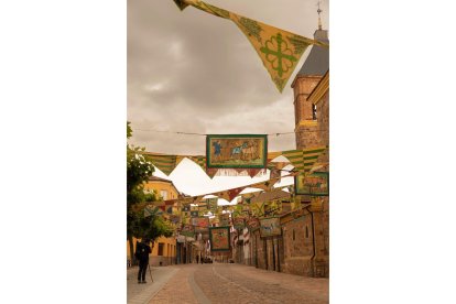 Justas de Hospital de Órbigo.- El Mundo / Diario de Castilla y León