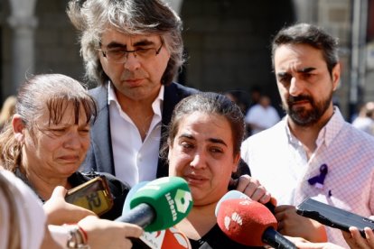 Minuto de silencio en Béjar por el asesinato machista de una vecina.- ICAL