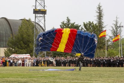 Celebración del acto de jura de la nueva promoción de la Policía Nacional en Ávila. -ICAL