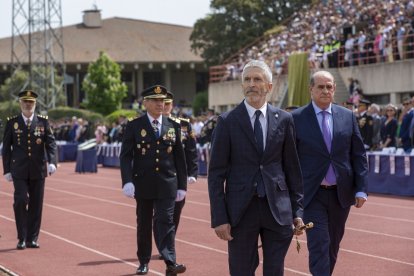 El ministro del Interior, Fernando Grande-Marlaska, preside el acto de jura o promesa de la XXXVI promoción de la Escala Básica de la Policía Nacional. -ICAL