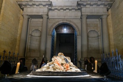 Procesión del Viernes Santo en Segovia. ICAL