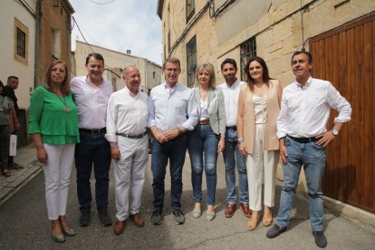 El presidente del PP, y candidato a la presidencia del Gobierno, Alberto Núñez Feijóo, en un acto en Corrales del Vino, Zamora. ICAL
