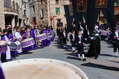 Procesión de la Cofradía de la Vera Cruz en Agreda (Soria). ICAL