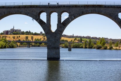 Embalse de Fuentes Claras (Ávila).- ICAL
