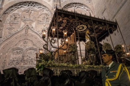 Procesión de la Hermandad de Nuestra Señora de la Soledad en Salamanca. ICAL