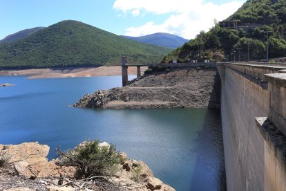 Embalses de Palencia
Aspecto del embalse de Compuerto en la zona de la presa.- ICAL