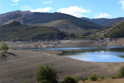 Embalses de Palencia
Aspecto del embalse de Camporredondo en la zona de Alba de los Cardaños (Palencia) .- ICAL