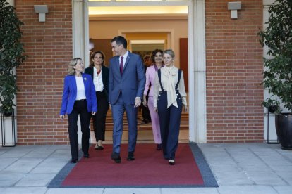 Primera reunión del nuevo Consejo de Ministros. -BERNARDO DÍAZ
