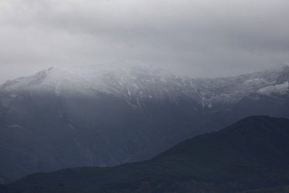 Primera nevada en las montañas del Bierzo. -ICAL