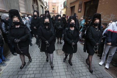 La Procesión de La Dolorosa, da inicio a la Semana Santa en la capital leonesa