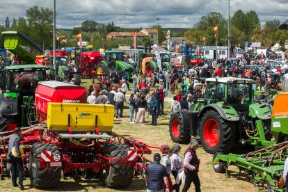 El presidente de la Junta de Castilla y León, Alfonso Fernández Mañueco, inaugura la LXI Feria Nacional de maquinaria agrícola y XIX Feria del vehículo de ocasión de Lerma. ICAL